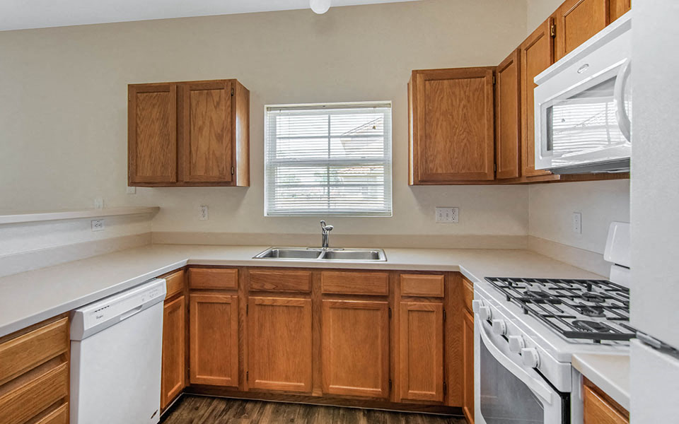 Saguaro Manor - 3x2_5 1696 - Kitchen